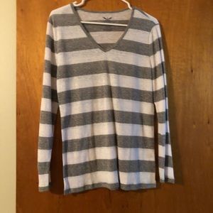 Grey and white long sleeve shirt